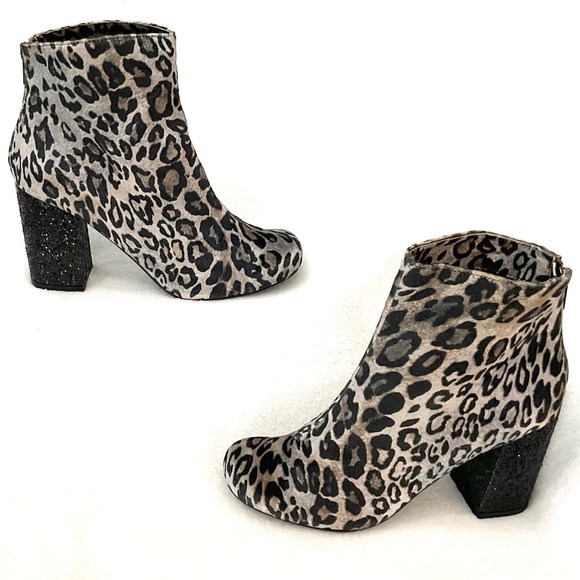 NOT RATED CHERRY VELVET ANIMAL PRINT GLITTER BLOCK HEEL BOOTS SIZE 10 - Picture 3 of 14